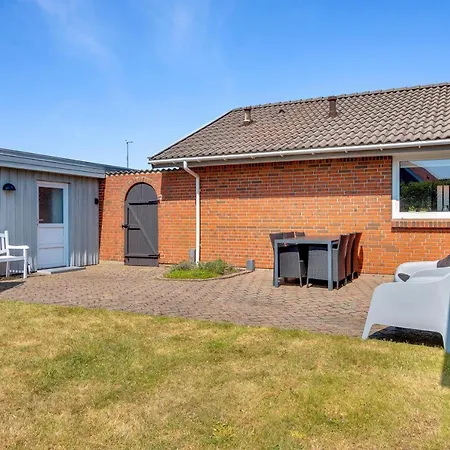 Holken 14, Comfortable Vacation In The Town Of * Lokken