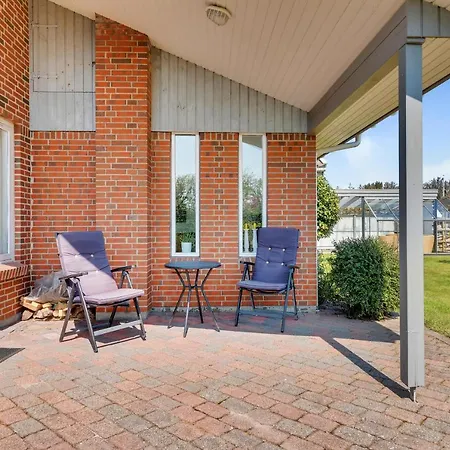 Ferienhaus Holken 14, Comfortable Vacation In The Town Of Løkken