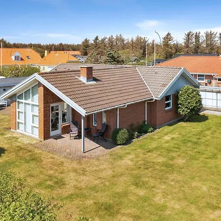 Feriehus Holken 14, Comfortable Vacation In The Town Of Løkken