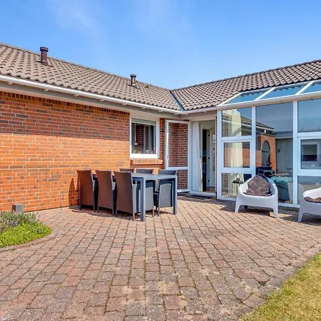Holken 14, Comfortable Vacation In The Town Of