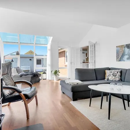 Holken 14, Comfortable Vacation In The Town Of Ferienhaus
