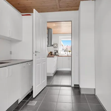 Ferienhaus Holken 14, Comfortable Vacation In The Town Of *